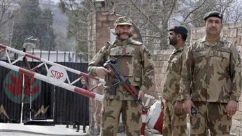   باكستان.. مقتل ١٠ مسلحين وجنديين في مداهمات لفرقة مكافحة الإرهاب في بلوشستان 