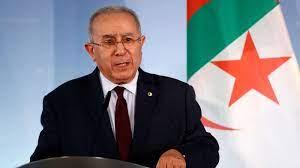   وزير الخارجية الجزائري: سفيرنا في باريس لا يزال لدينا للتشاور