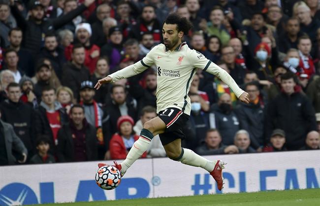 محمد صلاح يهز شباك مانشستر يونايتد بهدف ثالث