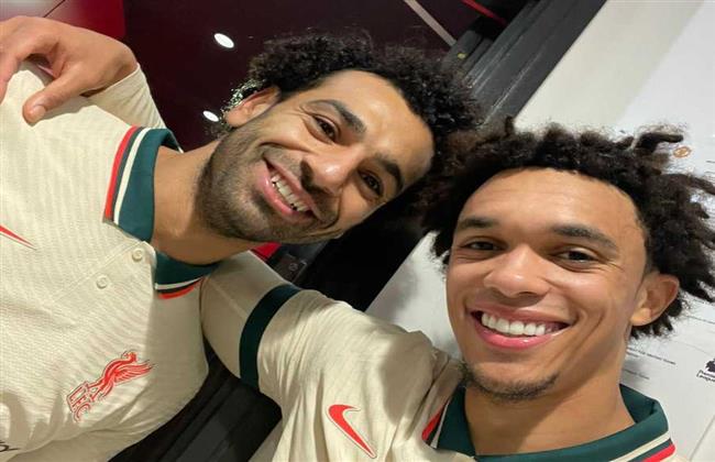 ألكسندر أرنولد: محمد صلاح الأفضل في العالم حاليًا