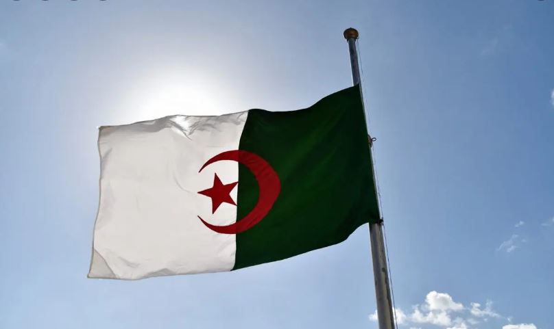 الجزائر تدعو إلى جميع الأطراف في السودان إلى الاحتكام إلى الحوار