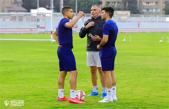استعدادا لـ إنبي.. كارتيرون يفرض 3 فترات تدريبية على لاعبي الزمالك