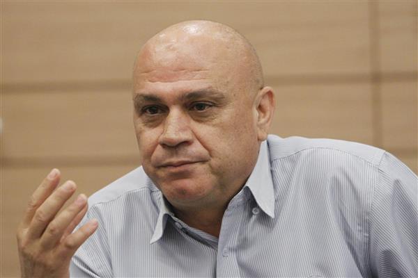 وزير إسرائيلي ينتقد قرار الحكومة تصنيف مؤسسات مجتمع مدني فلسطينية «إرهابية»