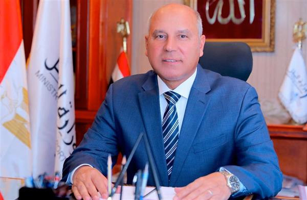 وزير النقل يؤكد حرص مصر على تعظيم نهر النيل
