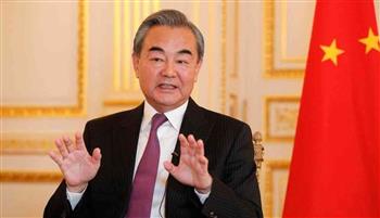   وزير الخارجية الصيني يدعو لرفع العقوبات عن أفغانستان