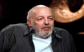 فى ذكرى ميلاد محمد خان .. حكاية مؤسس مدرسة الواقعية في السينما