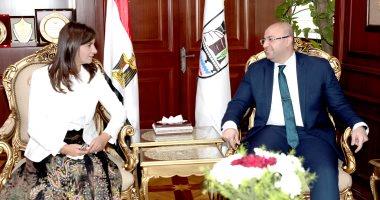 محافظ بني سويف يستقبل وزيرة الهجرة في مستهل زيارتها للمحافظة