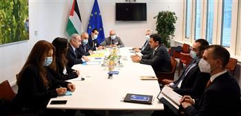   رئيس الوزراء الفلسطيني يطالب بالضغط على إسرائيل لاحترام القانون الدولي 