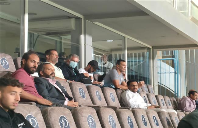 إدارة الزمالك تؤازر الفريق في مواجهة إنبي 