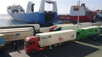   تداول 355 شاحنة و36 ألف طن بضائع عامة بموانئ البحر الأحمر