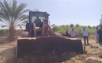 قنا تواصل حملاتها لإزالة التعديات على أراضى الدولة