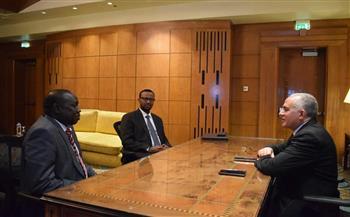 وزير الرى يلتقى نظيره الجنوب سودانى و وزير الزراعة الصومالي