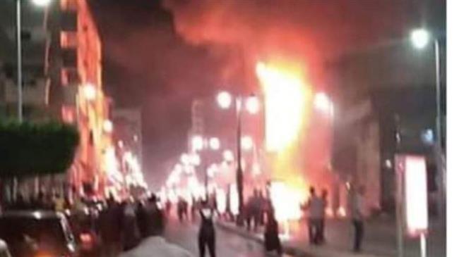 إصابة 3 أشخاص فى حريق محطة وقود بقنا