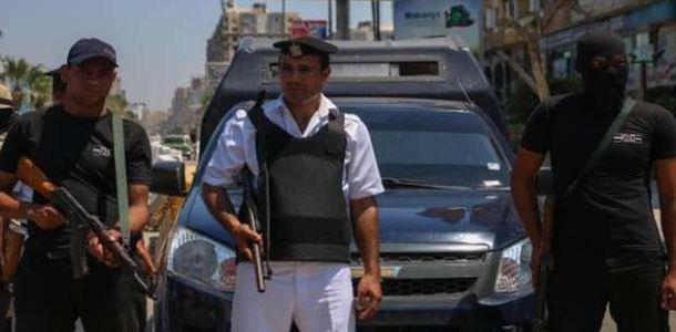 القبض على تشكيل عصابى لتزوير إيصالات سحب رخص السيارات
