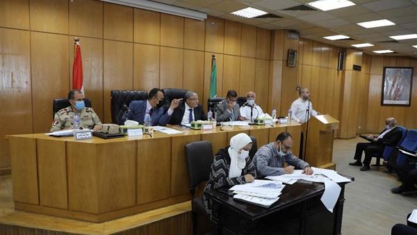 محافظ المنيا: بدءاً من 15 نوفمبر منع دخول أي موظف لم يتلقى لقاح كورونا