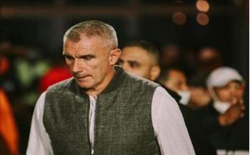  كارتيرون يجتمع بجهازه المعاون على هامش مران الزمالك