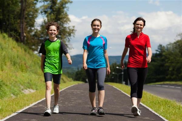 دراسة: تؤكد دور رياضة المشي في تقليل اكتئاب ما بعد الولادة