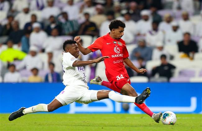 بث مباشر.. شاهد مباراة شباب الأهلي والعين في دوري أدنوك للمحترفين 