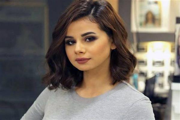 فيديو|| منة عرفة توضح السبب في عدم إقامتها حفل زفاف