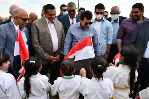 «صبحى وآمنة» يفتتحان ميدان الرماية والملعب الخماسي بنادى الصيد بوادى النطرون