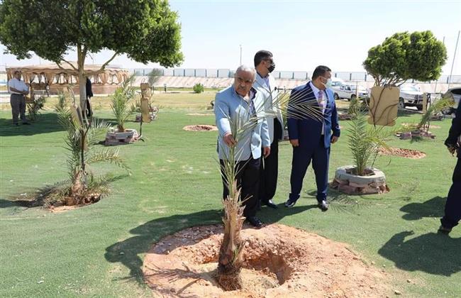 محافظ الوادي الجديد يستقبل ضيوف المحافظة احتفالاََ بالعيد القومي الـ ٦٢ 