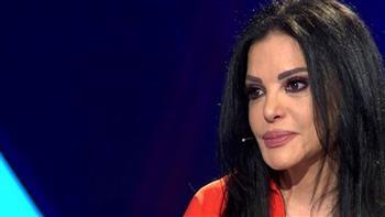 شاهد..نضال الأحمدية: أحرض على عدم التمسك بالحجاب كفريضة