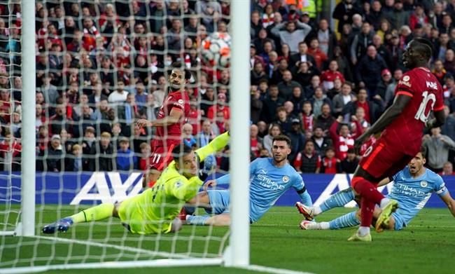 التعادل الإيجابي يحسم قمة الدوري الإنجليزي بين ليفربول ومان سيتي