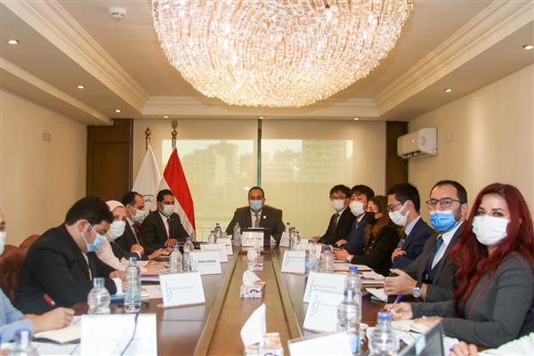 السبكي يبحث المحاور الرئيسية لتحقيق التغطية الصحية الشاملة للمصريين