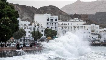   تحذير هام من عمان بشأن تطورات إعصار شاهين