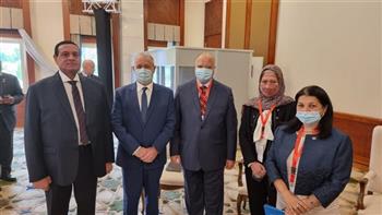   محافظ القاهرة يلتقى ممثل منظمة الصحة العالمية في مصر