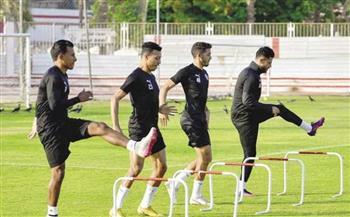 الزمالك يجرى تدريبات بدنية بفندق الإقامة قبل مواجهة الجيش
