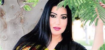 عمرو دياب مرشح للانضمام لهم.. رجال فى قفص سمية الخشاب