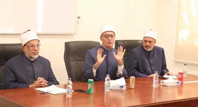 أمين البحوث الإسلامية يناقش خطط العمل الدعوي والتوعوي مع مديري الوعظ