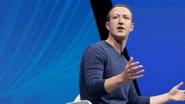 «زوكربيرج» يفقد مقعده بين أثرياء العالم بعد تعطل فيسبوك