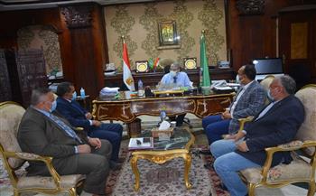    محافظ المنيا يعقد اجتماعاً لبدء الإزالة الفورية للتعديات على النيل 