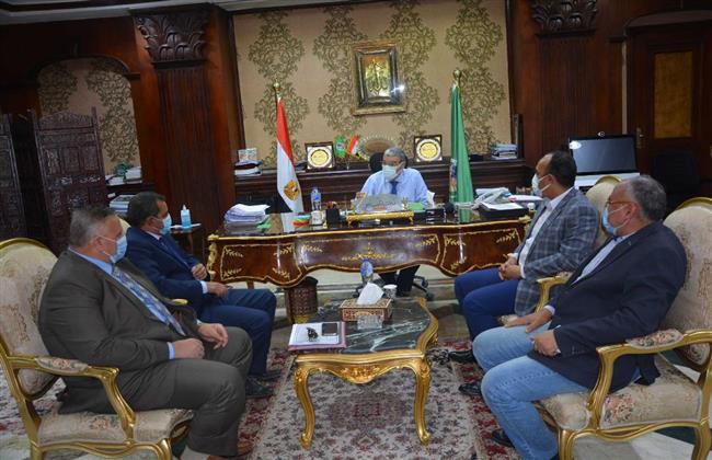  محافظ المنيا يعقد اجتماعاً لبدء الإزالة الفورية للتعديات على النيل 