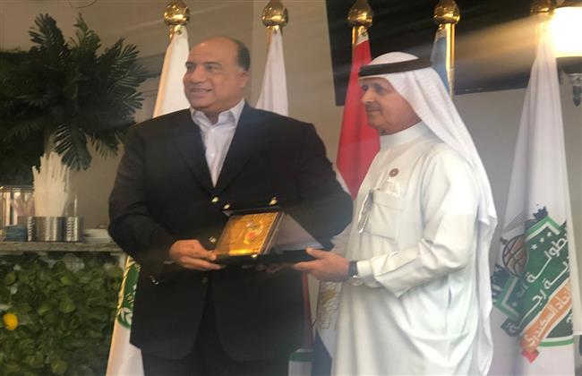 الاتحاد العربى والإماراتى يكرم محمد مصيلحى ببطولة العالم للسلة