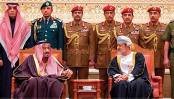   العاهل البحريني يعلن تضامن بلاده مع سلطنة عمان