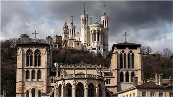   فرنسا: 216 ألف طفل من ضحايا الاعتداء الجنسي في الكنائس 