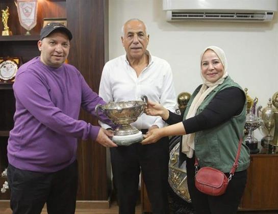 حسين لبيب يكرم بطلي الجمهورية للكروكيه  
