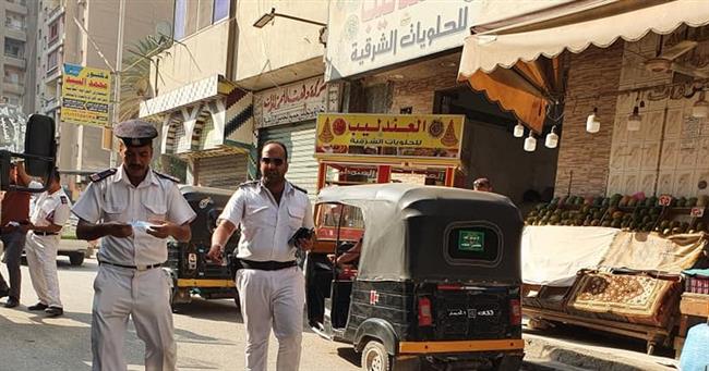 بالصور.. حملة لإزالة الإشغالات بحدائق حلوان