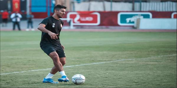 محمد شريف يعود لتدريبات الأهلي استعدادًا لمباراة الحرس الوطني بطل النيجر