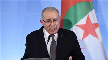 وزير الخارجية الجزائري يبحث تعزيز الدبلوماسية البرلمانية مع إيطاليا