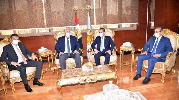 محافظ الغربية يستقبل وزير الزراعة بديوان عام المحافظة