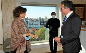   وزير السياحة يلتقي مدير عام منظمة اليونسكو بباريس