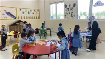"الداخلية" تستقبل طلاب مدارس الغربية بالهدايا والكراسات