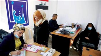   فتح مراكز الاقتراع أمام الناخبين العراقيين في أول انتخابات برلمانية منذ 2003