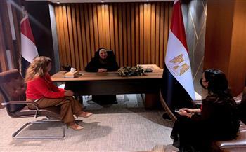 وزيرة التجارة تبحث التوسع فى تطبيق خدمات التوصيل الذكية بالسوق المصرى