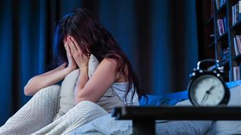   النوم  السئ  يسبب  المشكلات العاطفية والاكتئاب 