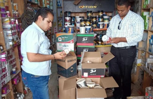 ضبط 1365 عبوة مبيدات زراعية و650 مواد غذائية منتهية الصلاحية بالبحيرة 